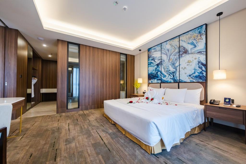 Grand Suite - Khách sạn Mường Thanh Luxury Hạ Long Centre