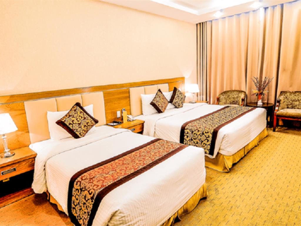 Deluxe 3 Khách - Khách Sạn Mường Thanh Holiday Vũng Tàu