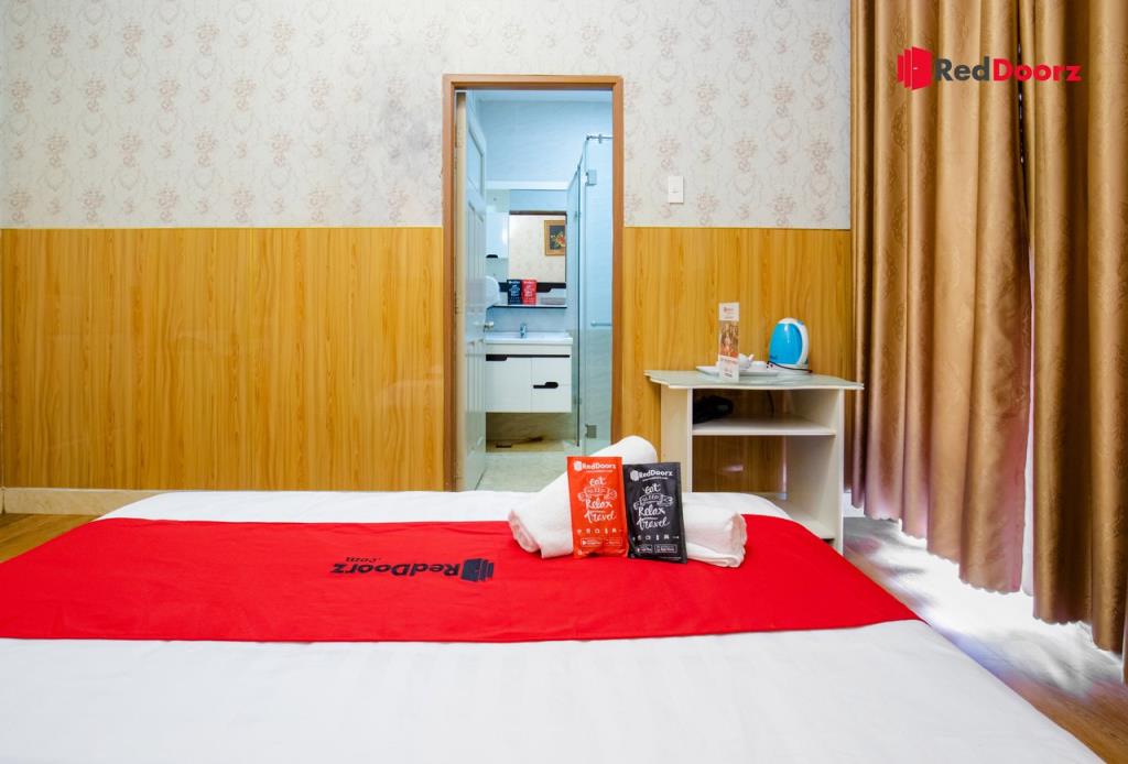 RedDoorz Deluxe Room Window - RedDoorz Truc Huyen Hotel