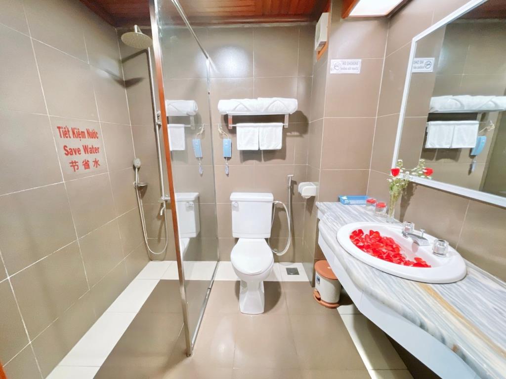 Phòng đôi - phòng theo giờ (tối đa 2 giờ) - Khách Sạn Hạnh Long