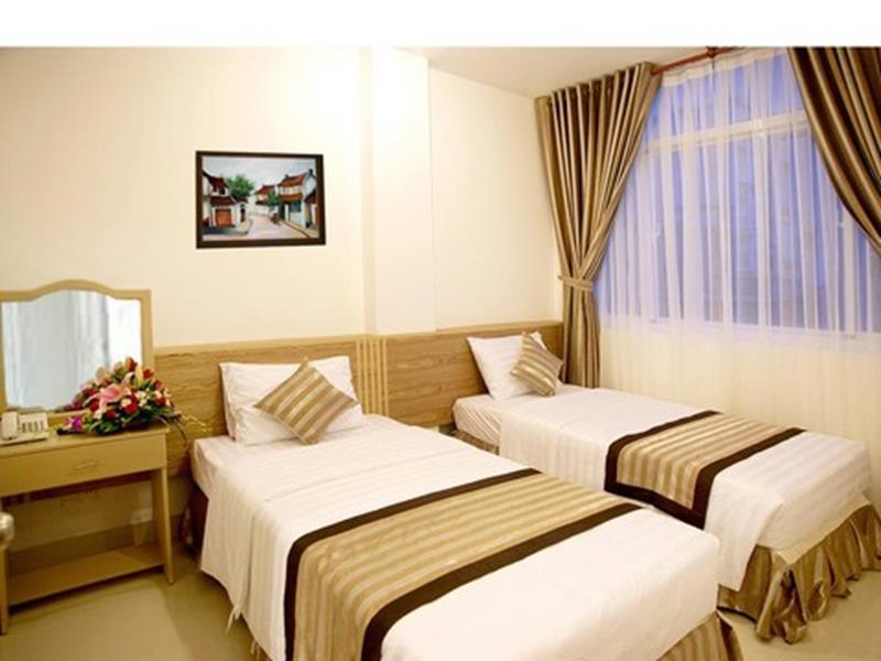 Phòng Superior Hướng Phố - Khách Sạn New Sunny