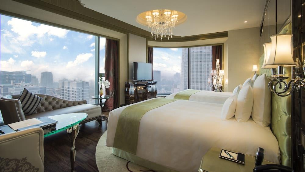 Deluxe Twin, Free Minibar, City or River View - The Reverie Saigon