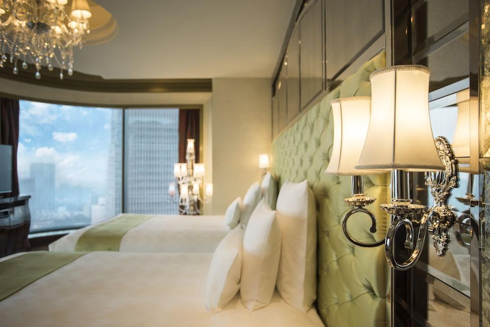 Grand Deluxe Twin, Free Minibar, City or River View - The Reverie Saigon