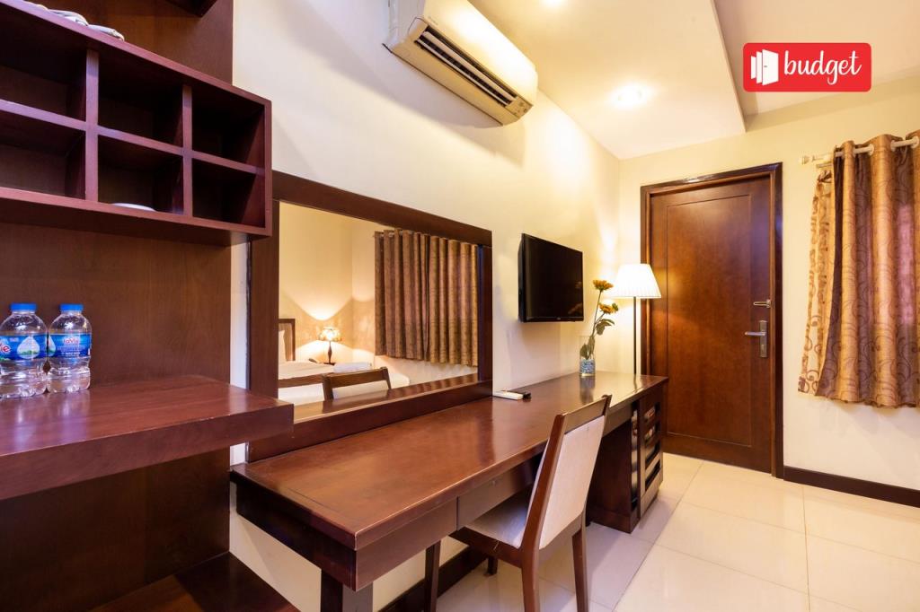 Deluxe Room - RedDoorz @ Dong Du Street