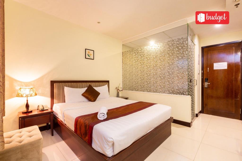 Deluxe Room - RedDoorz @ Dong Du Street