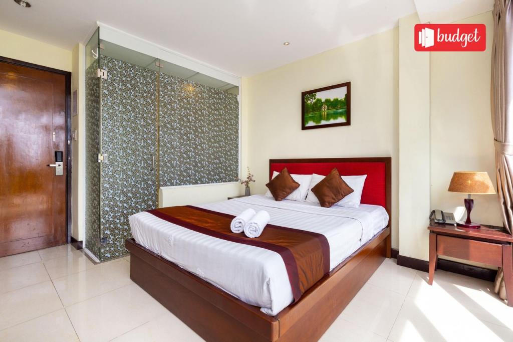 Executive Deluxe Double Room - RedDoorz @ Dong Du Street