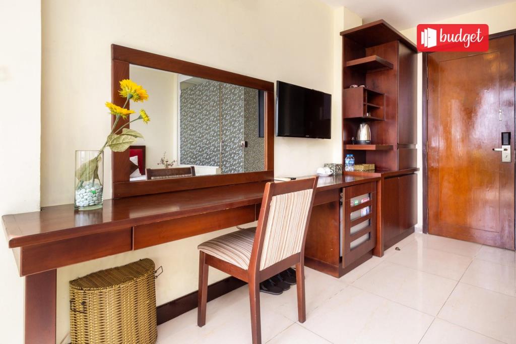 Executive Deluxe Double Room - RedDoorz @ Dong Du Street