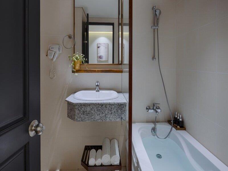 Superior (No Window) - Khách Sạn Silverland Min