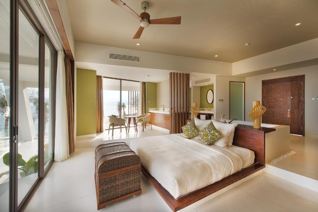 Suite Luxury Nhìn ra Biển - The Shells Resort & Spa Phu Quoc