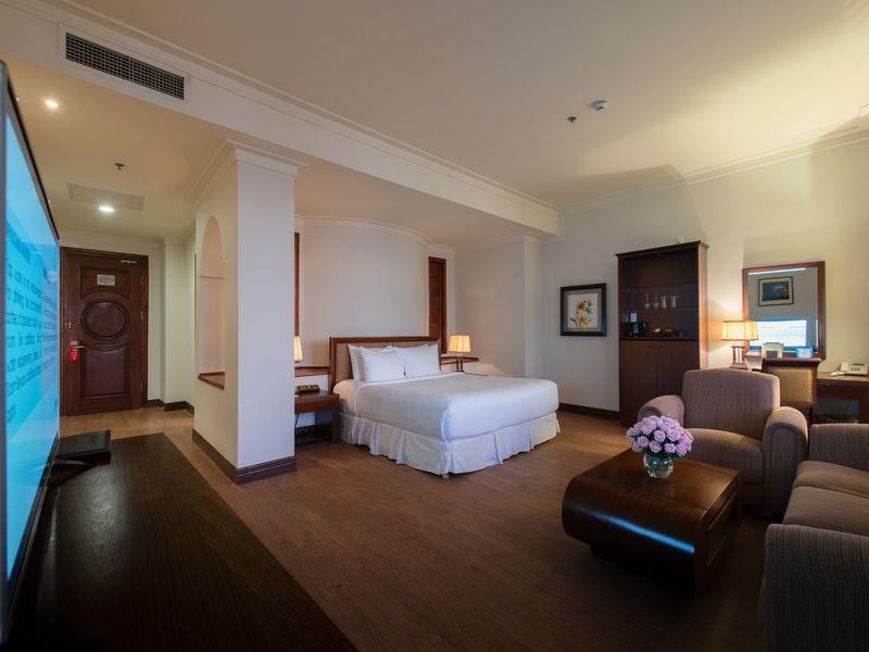 Executive Suite Ocean - Sunrise Nha Trang Beach Hotel & Spa