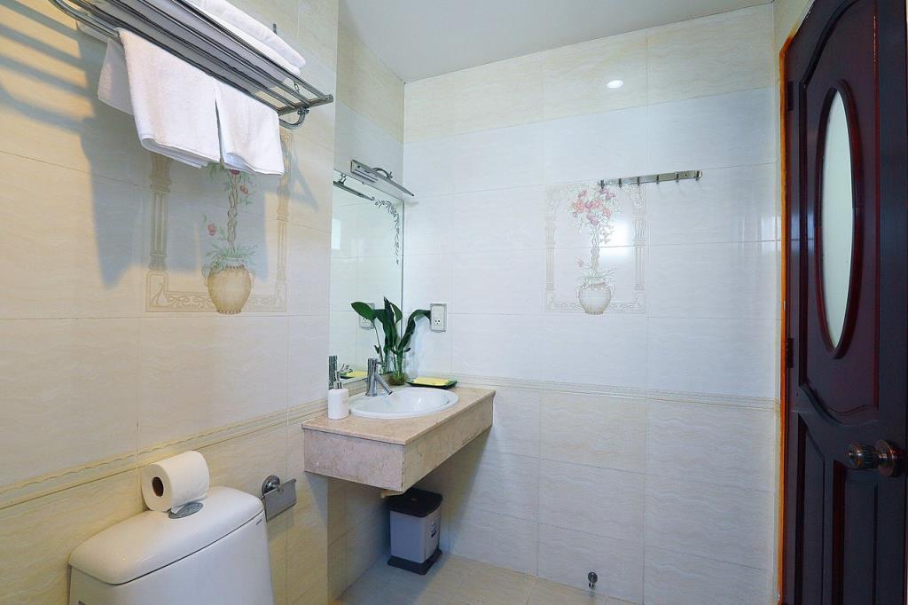 Superior Double Room ( Phòng Tiêu Chuẩn ) - Khách sạn Lucky Star 266 Đề Thám