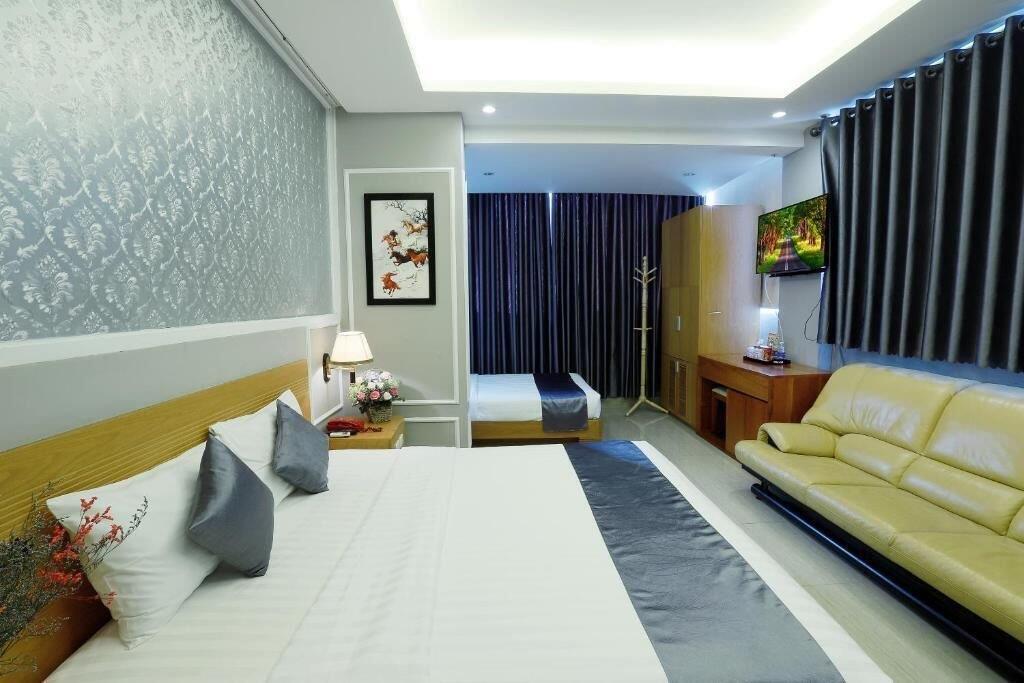 Suite City View ( Phòng Cao Cấp Gia Đình Hướng Phố ) - Khách sạn Lucky Star 266 Đề Thám