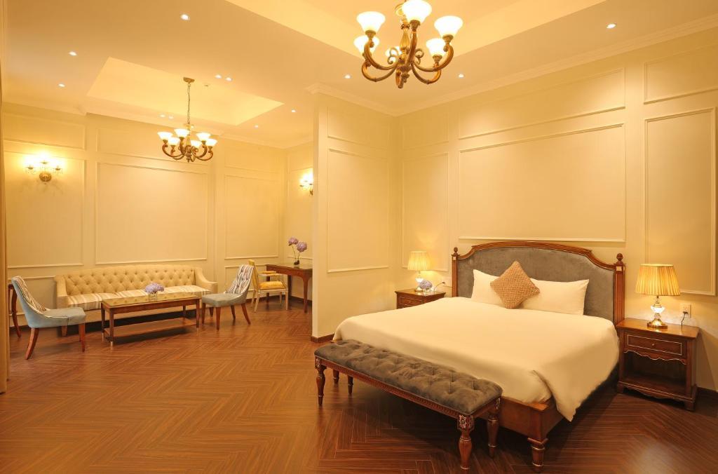 Phòng Suite Larose Giường Đôi - Dalat Edensee Lake Resort & Spa