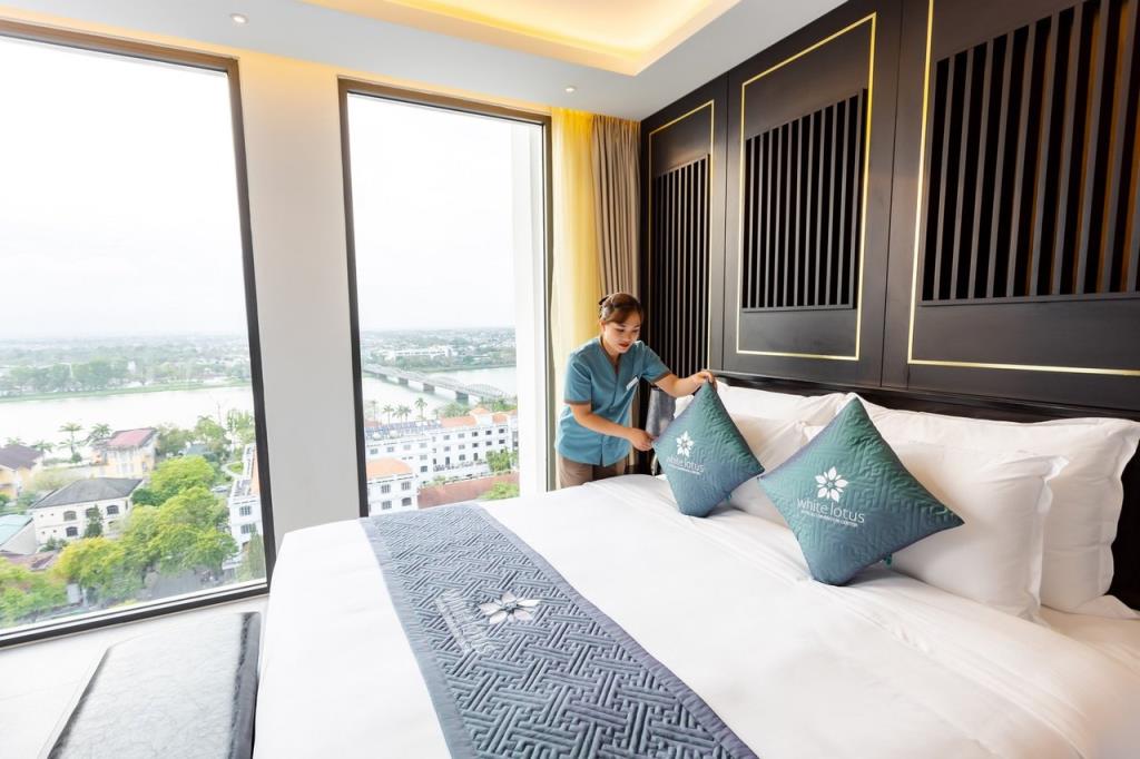 Superior - Khách sạn White Lotus Huế