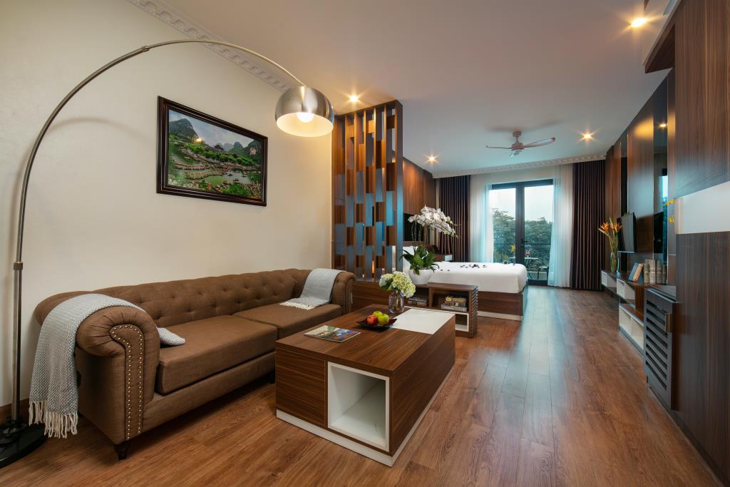 Phòng Suite Double With Balcony And Moutain View                  - TAM COC HOLIDAY HOTEL & VILLA