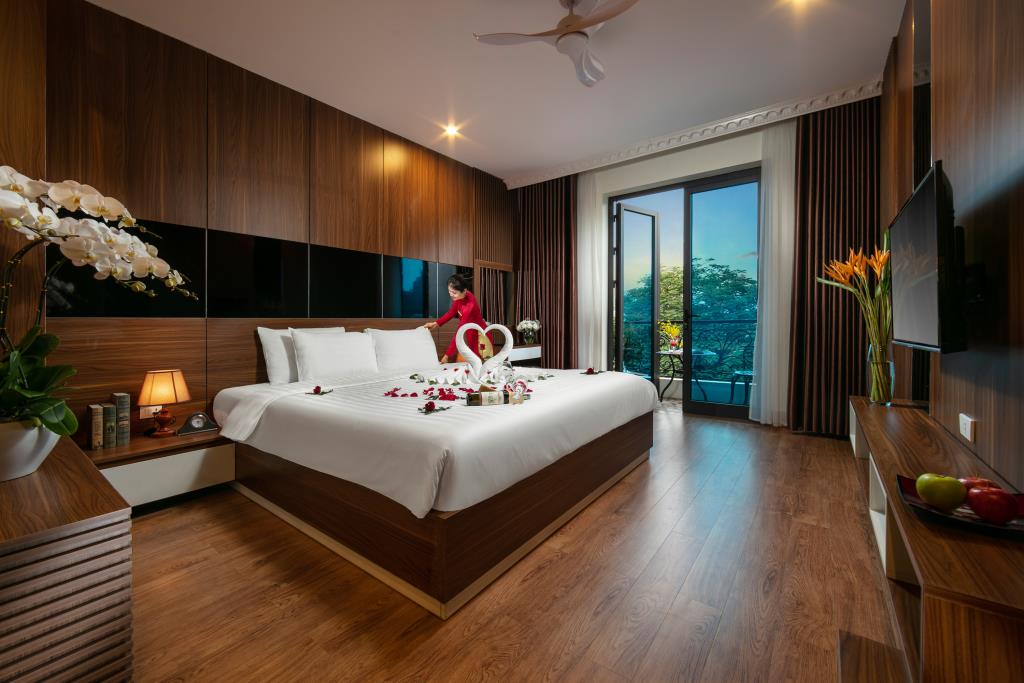 Phòng Suite Double With Balcony And Moutain View                  - TAM COC HOLIDAY HOTEL & VILLA