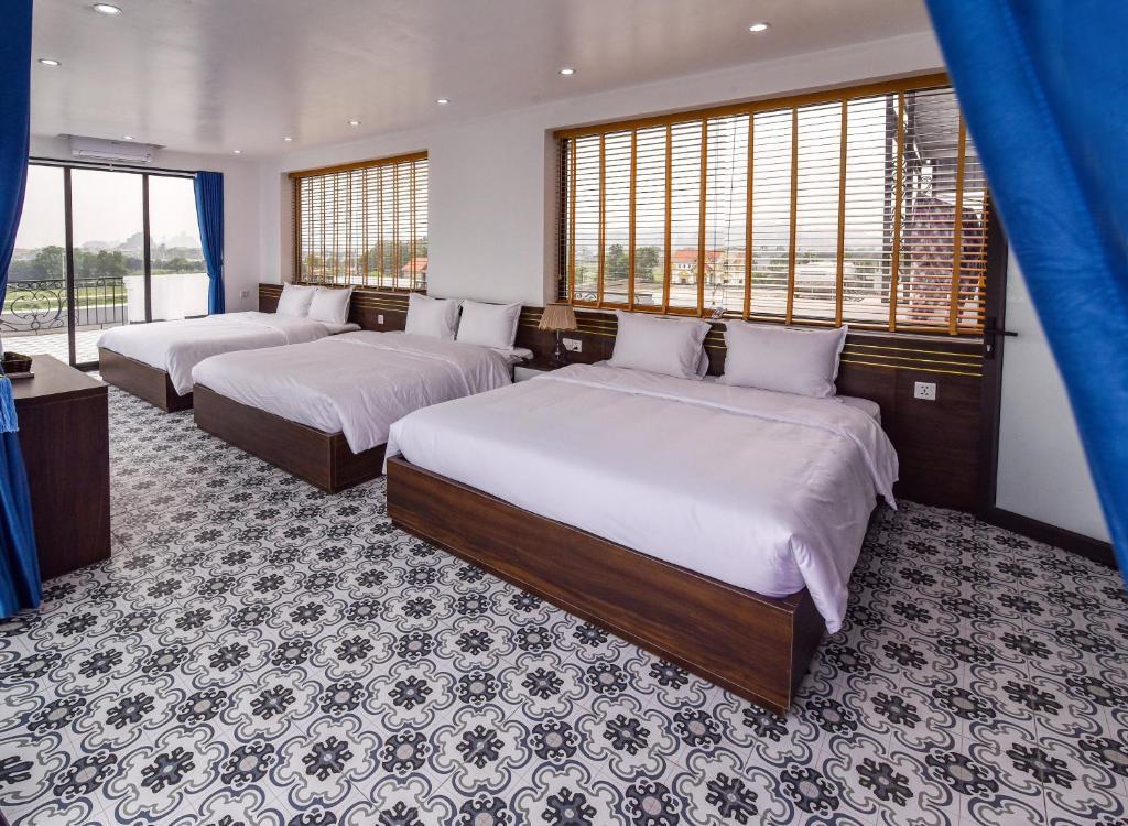 Phòng 3 giường tầng  - Lotus Hotel Ninh Bình