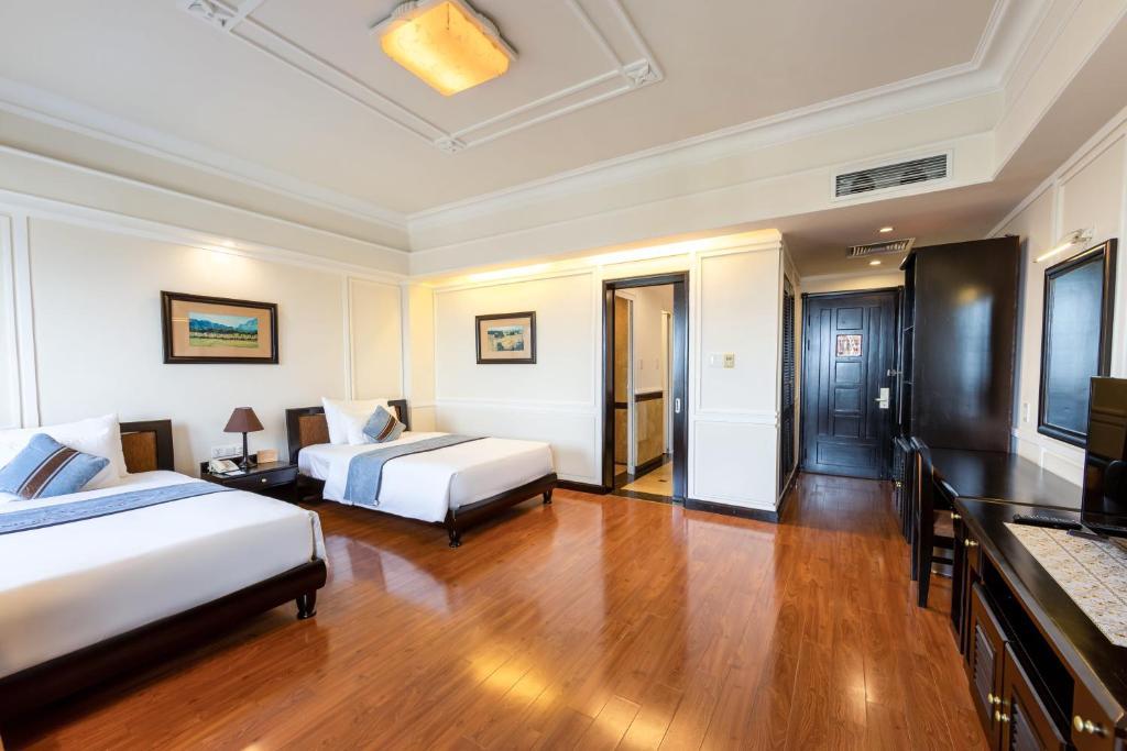 Deluxe Twin Room (French Wing) - Ninh Binh Legend Hotel