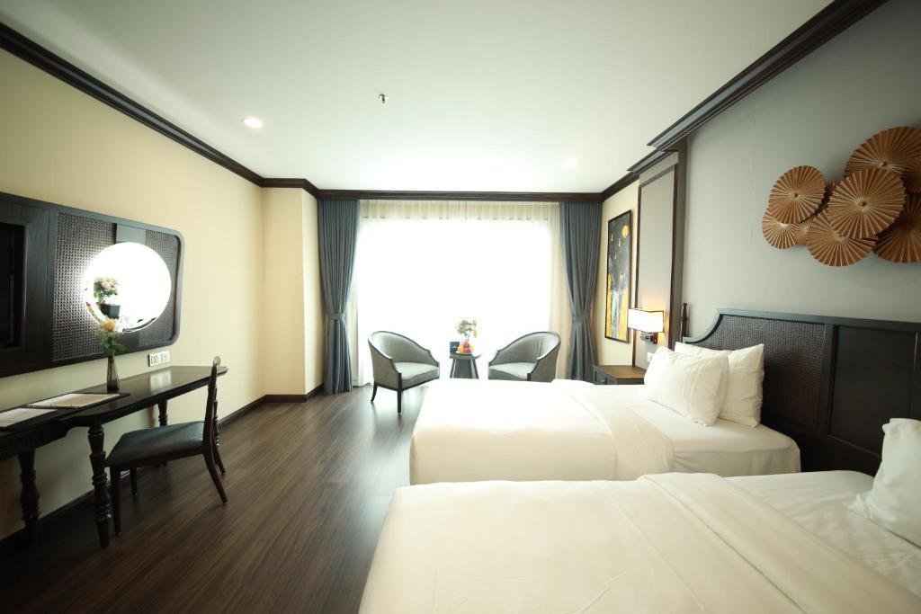 Grand Deluxe Twin Room with Balcony (Indochine Wing) - Ninh Binh Legend Hotel
