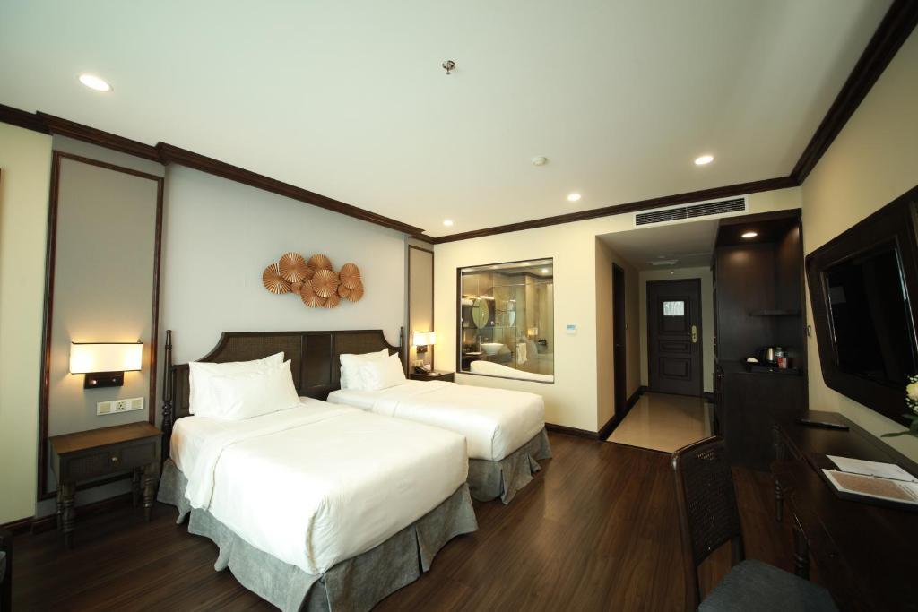 Grand Deluxe Twin Room with Balcony (Indochine Wing) - Ninh Binh Legend Hotel