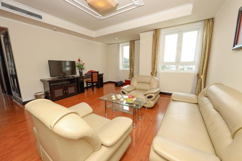 Junior Suite (Indochine Wing) - Ninh Binh Legend Hotel