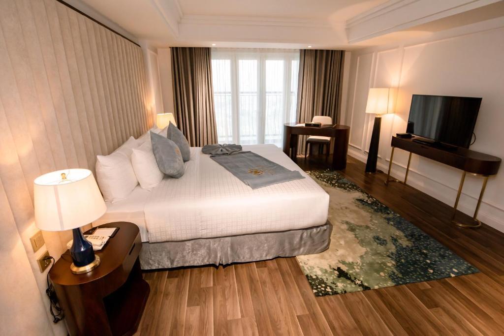 Phòng Classic Deluxe 1 Giường Đôi hoặc 2 Giường Đơn - Khách sạn Nam Cường Nam Định