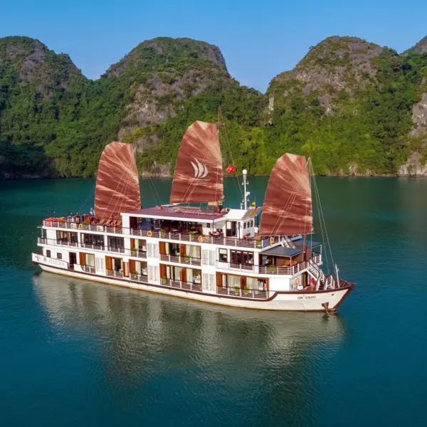 Tour Du Thuyền Cao Cấp