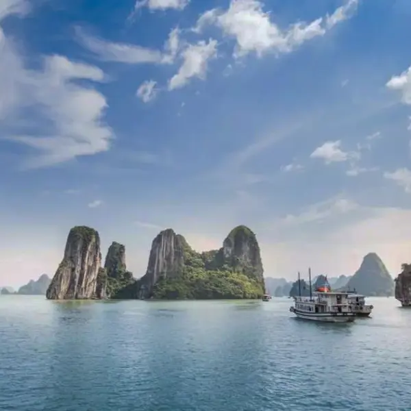 Tour Miền Bắc 6N5Đ: Hà Nội - Ninh Bình - Vịnh Hạ Long - Sapa