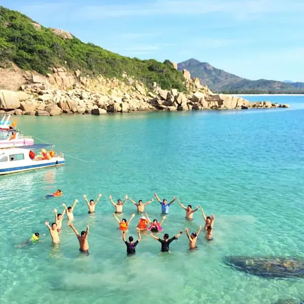 Tour Bình Hưng 2N2Đ: Ninh Chữ - Vịnh Vĩnh Hy - Ngắm San Hô - BBQ Hải Sản