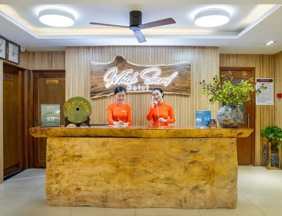 White Sand Hotel