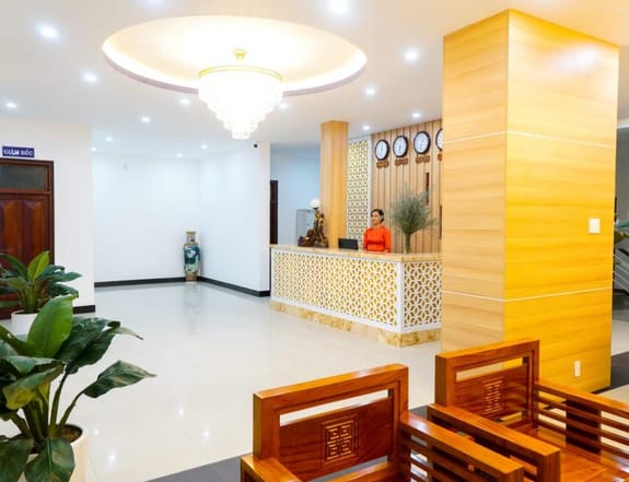 Khách Sạn Huế Royal