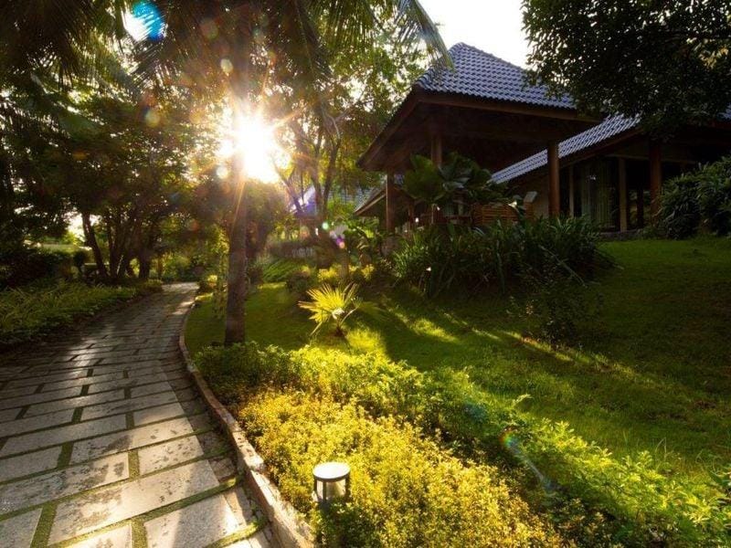 MerPerle Hòn Tằm Resort