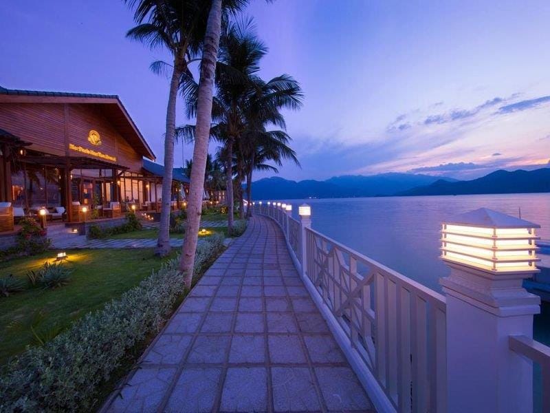 MerPerle Hòn Tằm Resort
