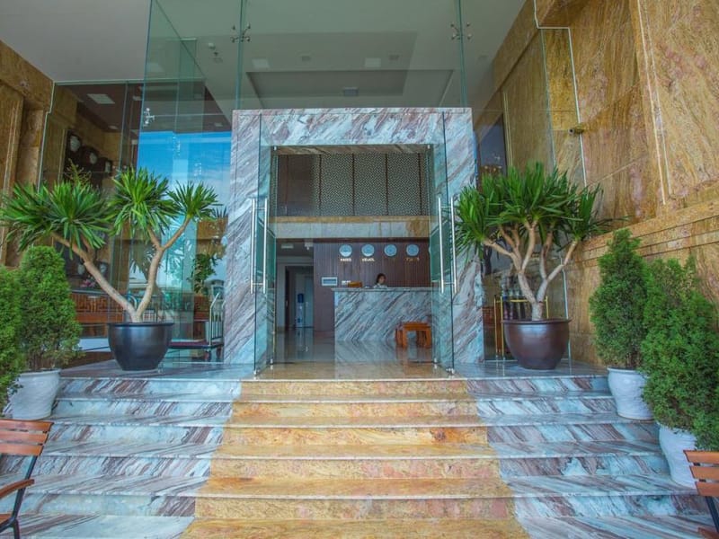 Khách Sạn De L'amour