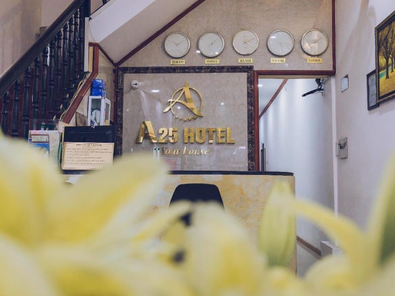Khách sạn A25 - 12 Liên Trì