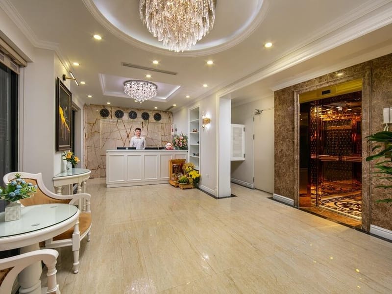Khách sạn C'bon
