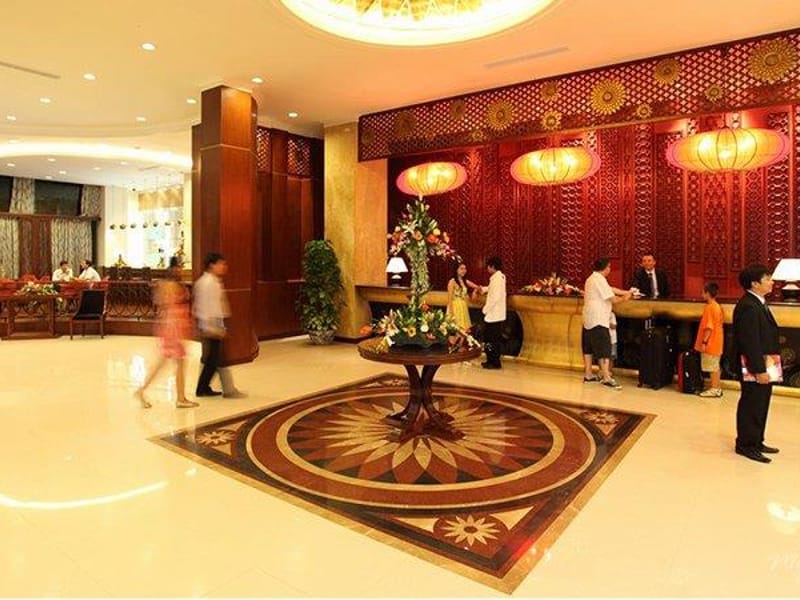 Khách sạn Mường Thanh Holiday Huế
