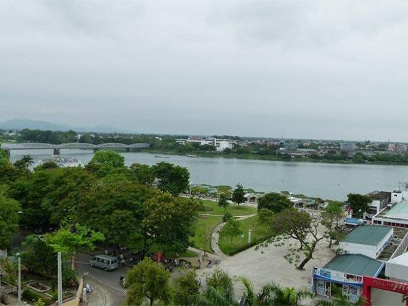 Khách sạn Mường Thanh Holiday Huế
