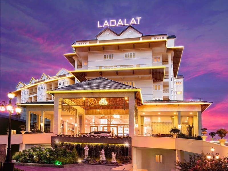 Khách sạn Ladalat