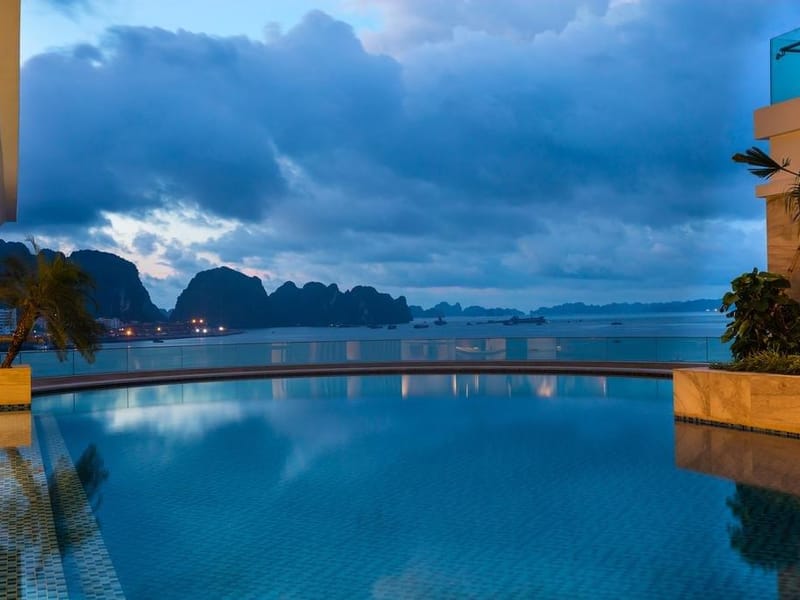 Khách sạn Wyndham Legend Hạ Long