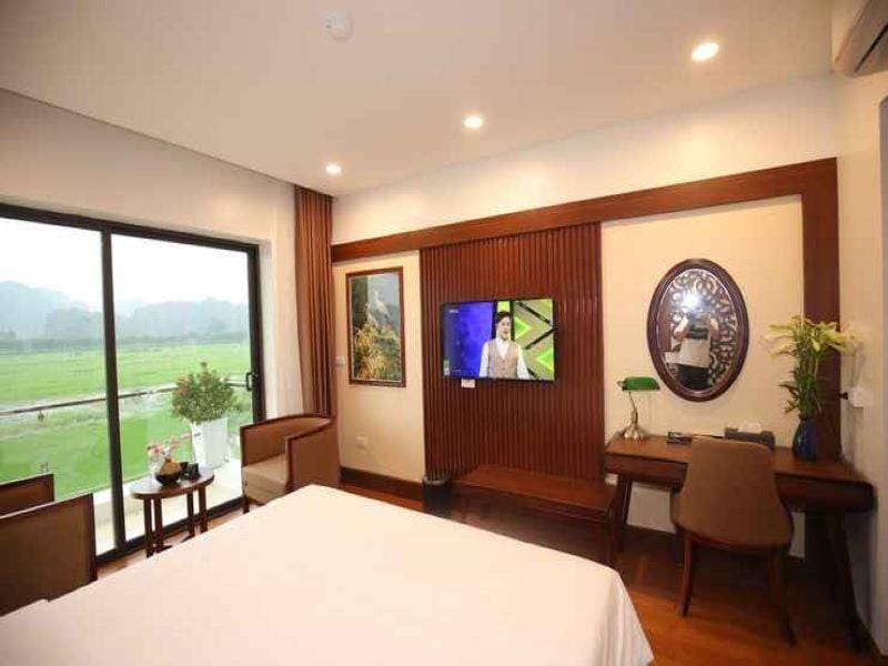 Liberty Hall Tam Coc Hotel & Villa