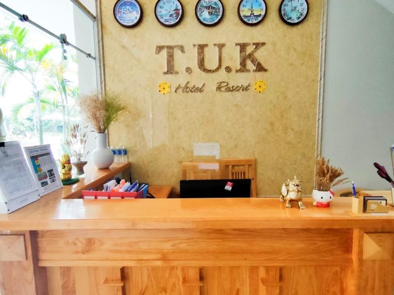 Khách Sạn TUK