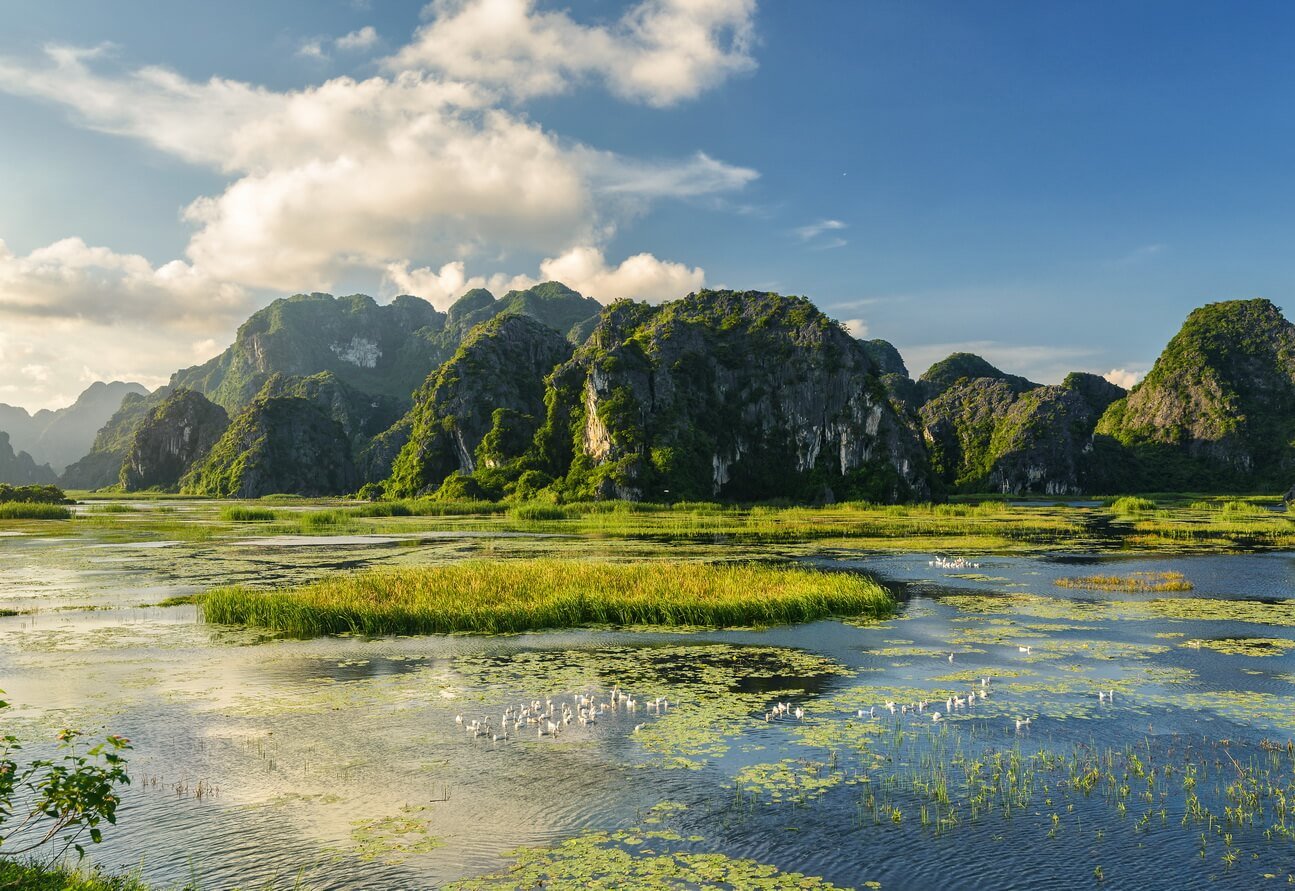 Đầm Vân Long - "Vịnh không sóng " tại Ninh Bình