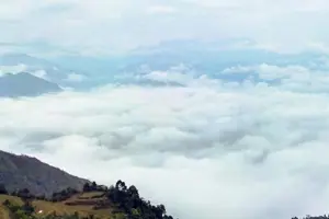 Phình Hồ (Lào Cai): Nơi ngắm nhìn biển mây bồng bềnh cho du khách