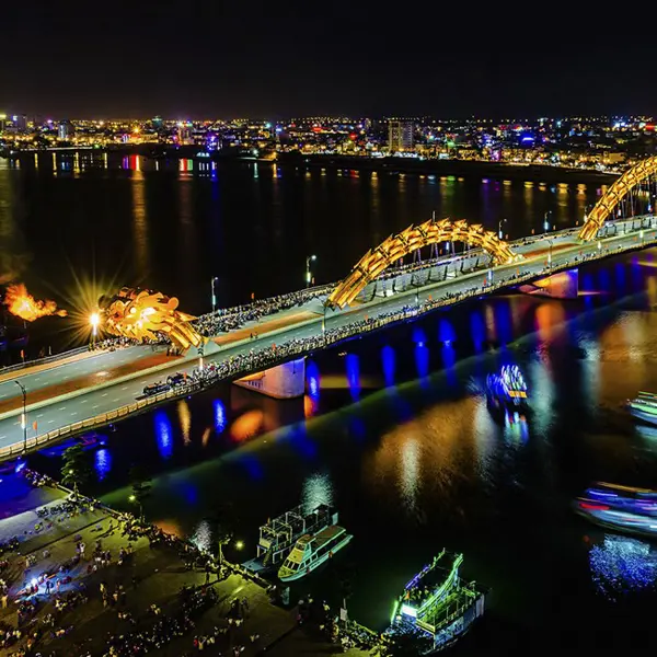 Cầu Rồng (Đà Nẵng) - Biểu tượng vươn mình của thành phố du lịch
