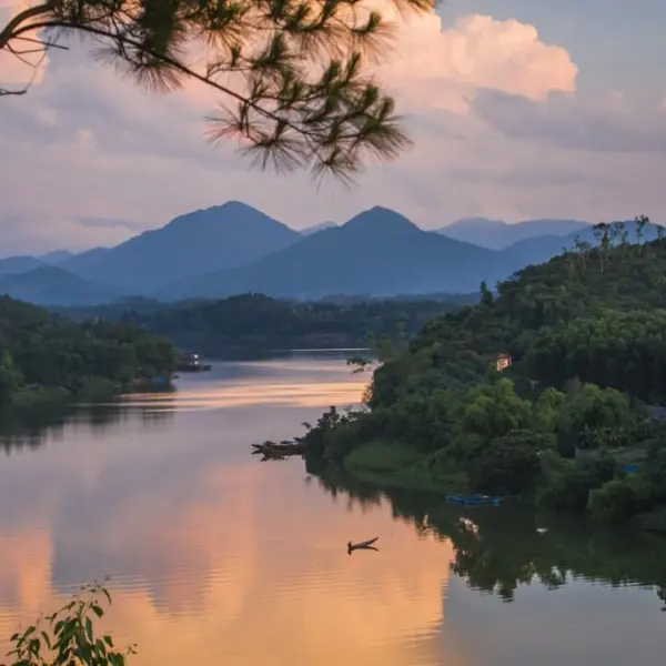 Đồi Vọng Cảnh - "Mắt thần cố đô", nơi ngắm hoàng hôn đẹp nhất xứ Huế