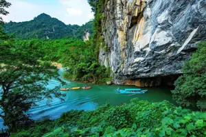 "Vương quốc hang động" Quảng Bình - Điểm đến cho những du khách muốn gần gũi với nhiên nhiên