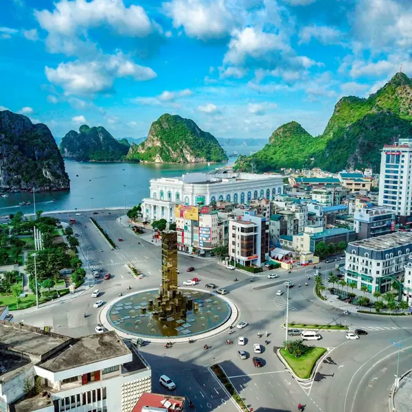 Hạ Long - Kỳ quan thiên nhiên thế giới - Điểm du lịch hấp dẫn cho du khách trong và ngoài nước