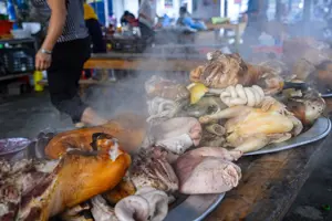 Ẩm thực chợ phiên Bắc Hà: Bản hòa tấu sắc màu giữa cao nguyên trắng