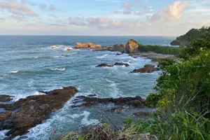 Bình minh trên bãi đá Móng Rồng Cô Tô: Tuyệt tác của thiên nhiên giữa biển khơi